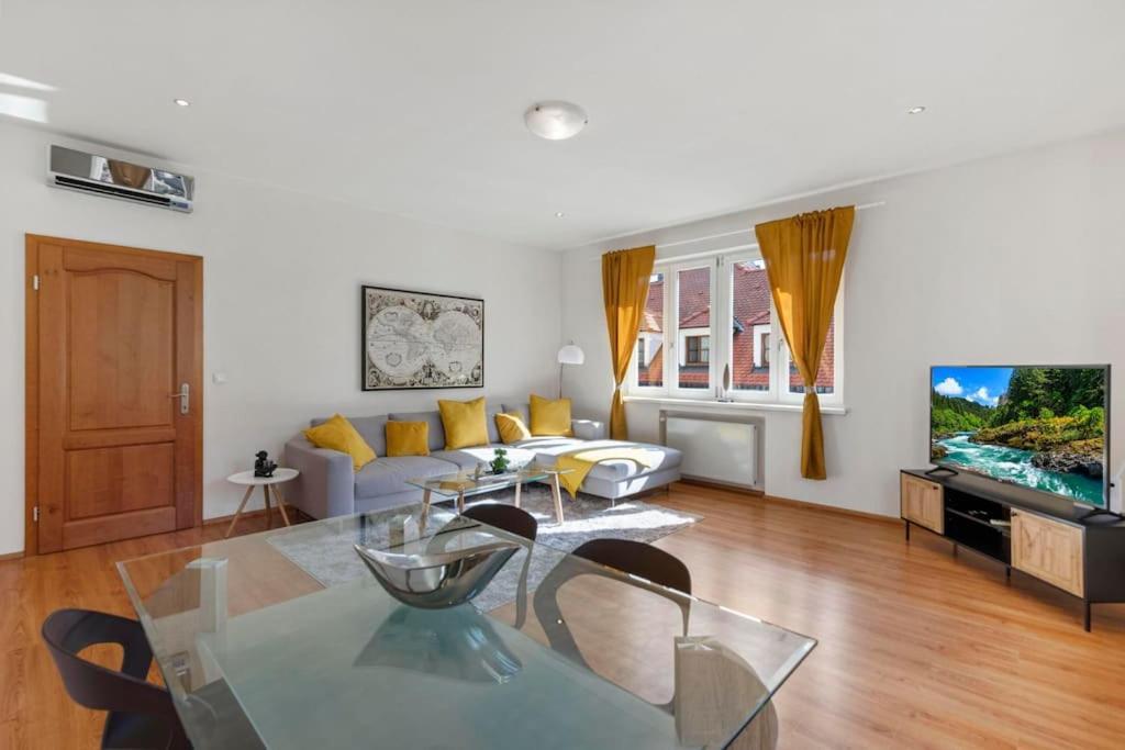 Exclusive Apartment In Centre Pressburg Exterior foto